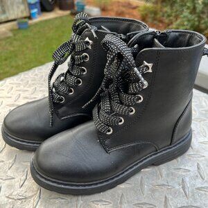 SO black combat boots